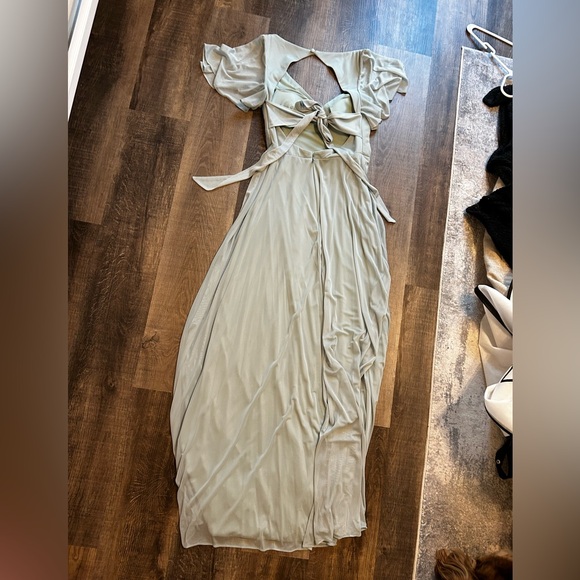 Azazie Induh Agave Bridesmaids Vneck Cutout Back Maxi Dress- Size 8 - Picture 7 of 8